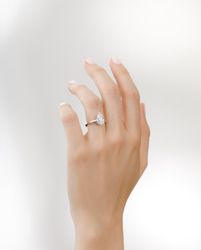 Bague The One 2 cts Poire - Barth Monte-Carlo