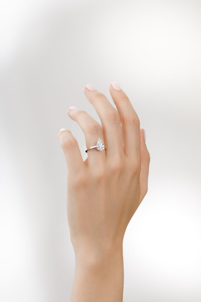 Bague The One 2 cts Poire - Barth Monte-Carlo